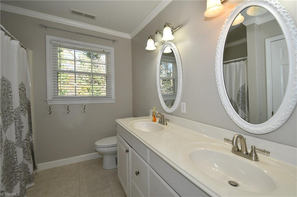 145 Bickerstaff Road Clemmons, NC 27012 - Photo 15 of 28 Hall Bath