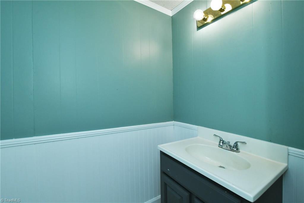 145 Bickerstaff Road Clemmons, NC 27012 - Photo 21 of 28 Full bath in basement