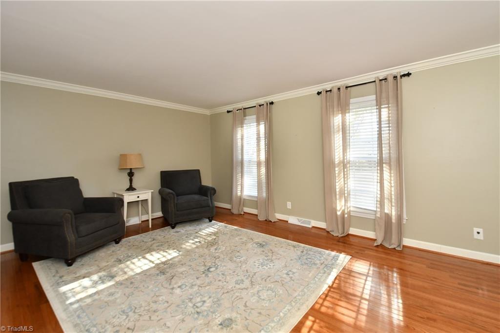 145 Bickerstaff Road Clemmons, NC 27012 - Photo 4 of 28 Living Room