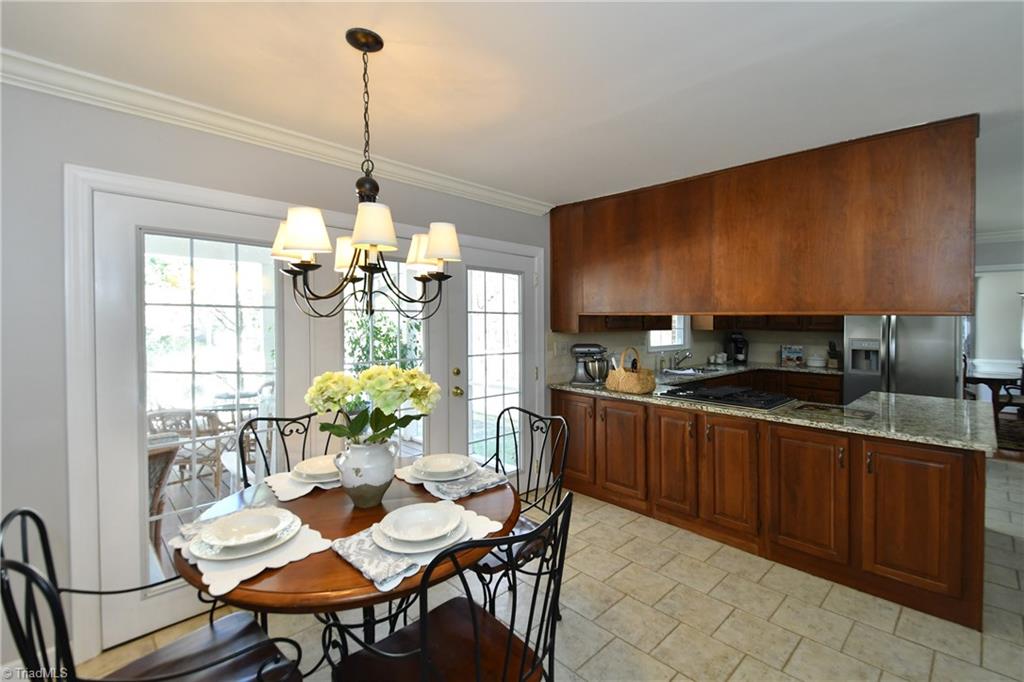 145 Bickerstaff Road Clemmons, NC 27012 - Photo 9 of 28 Breakfast