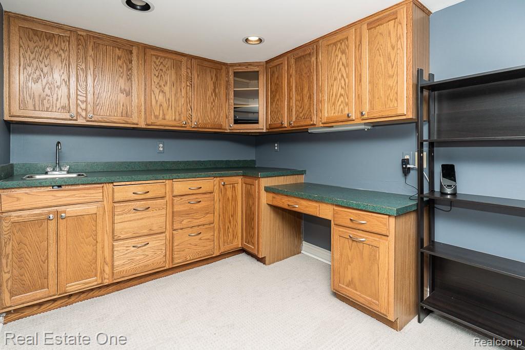 3182 Baypoint Drive Rochester, MI 48309 - Photo 37 of 50 3182 Baypoint_MLS-038.jpg