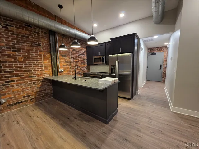 $2,250 | 100 Buckley Road, Salina, NY 13088