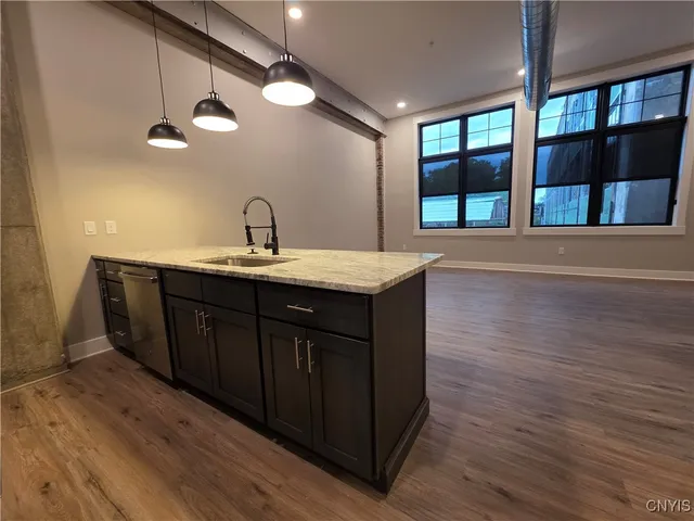 $2,250 | 100 Buckley Road, Salina, NY 13088