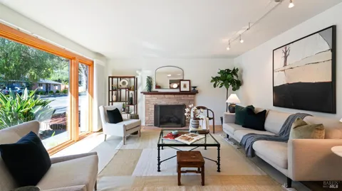 $1,600,000 | 118 Marinda Drive, Fairfax, CA 94930