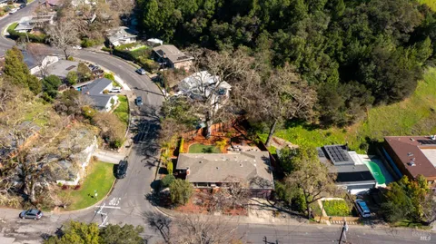 $1,600,000 | 118 Marinda Drive, Fairfax, CA 94930