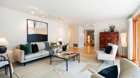 $1,600,000 | 118 Marinda Drive, Fairfax, CA 94930