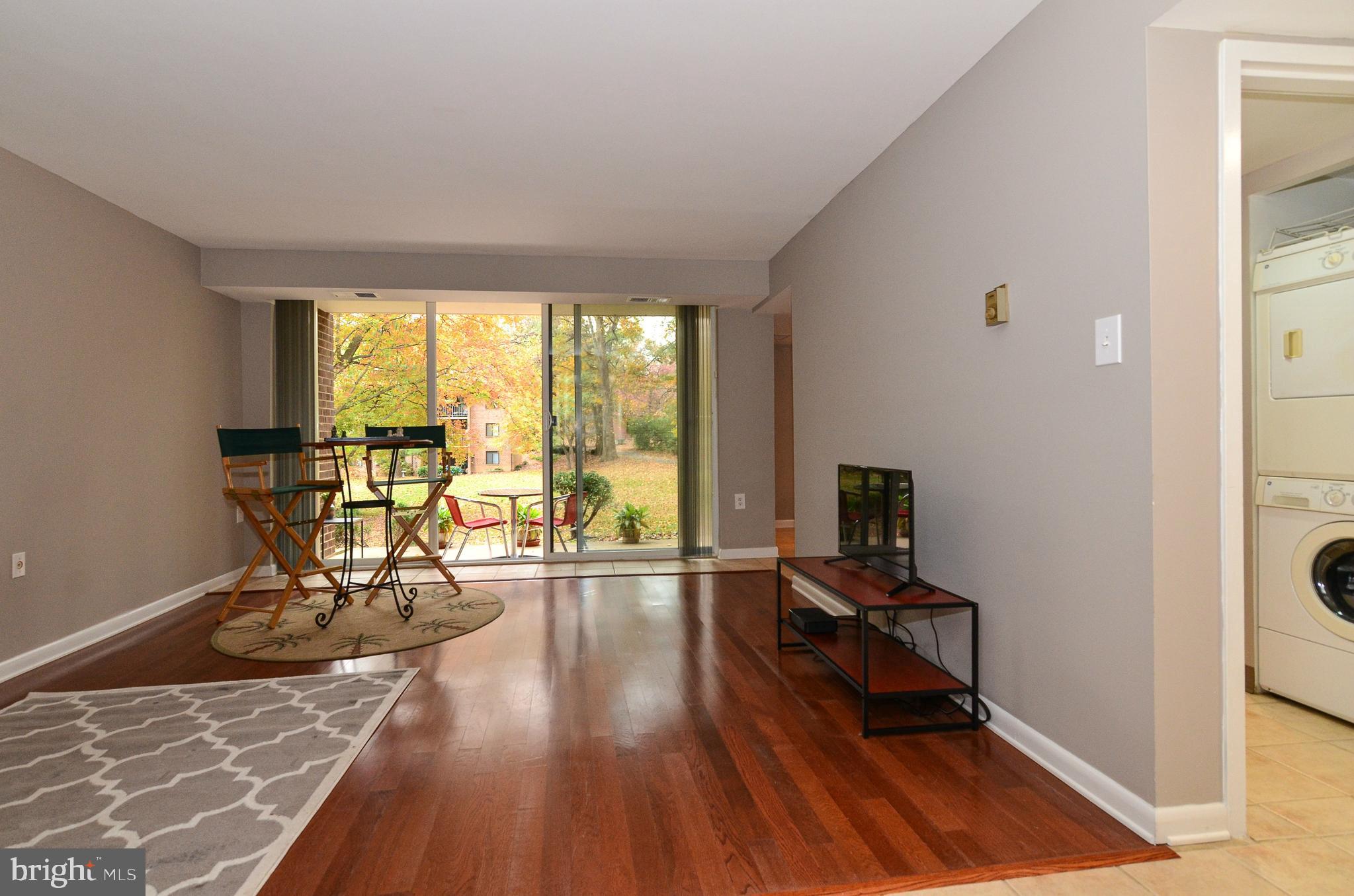 1406 Northgate Square, Unit 1A Reston, VA 20190 - Photo 12 of 38 Spacious Living Room