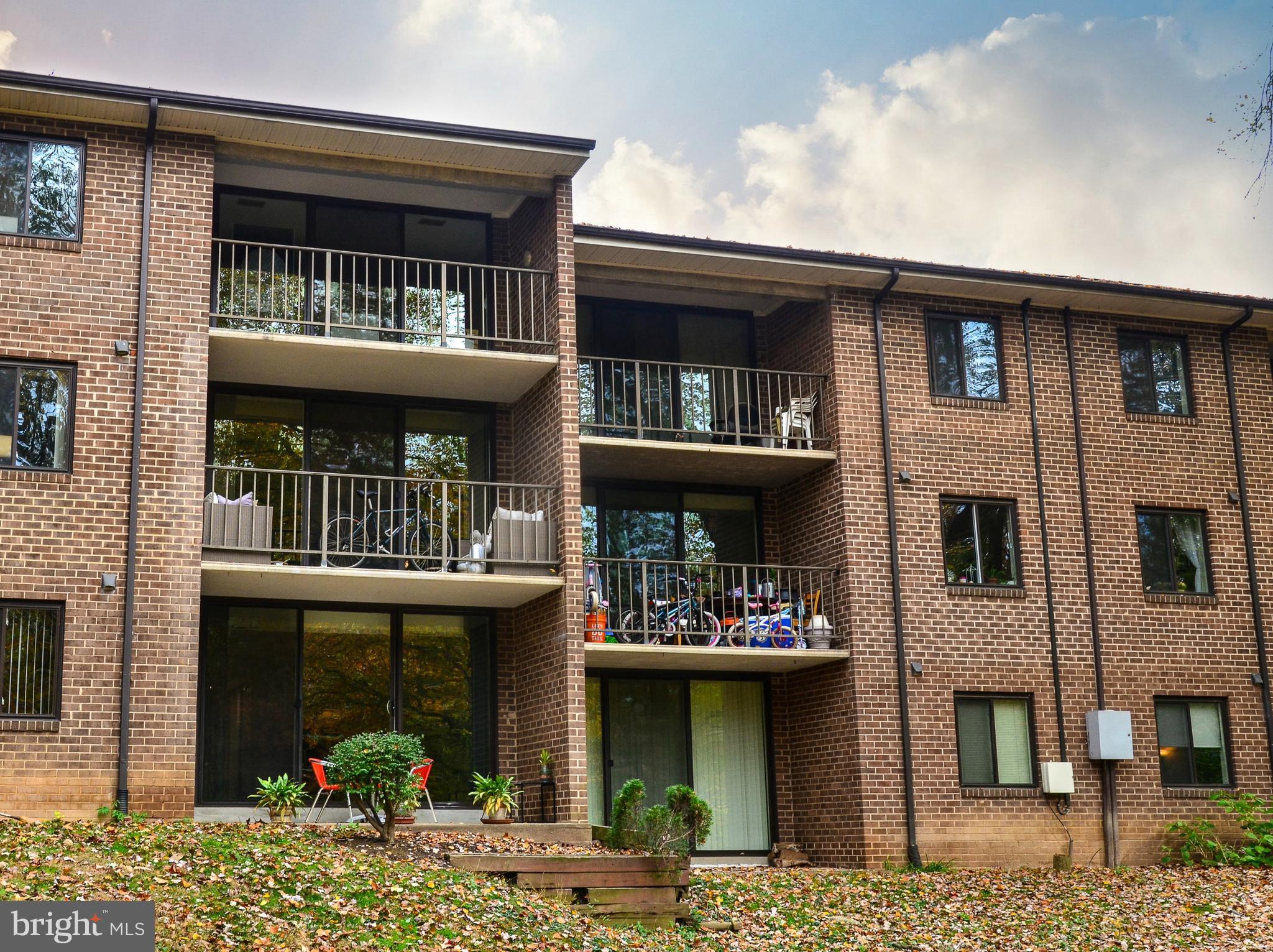 1406 Northgate Square, Unit 1A Reston, VA 20190 - Photo 19 of 38 Back View