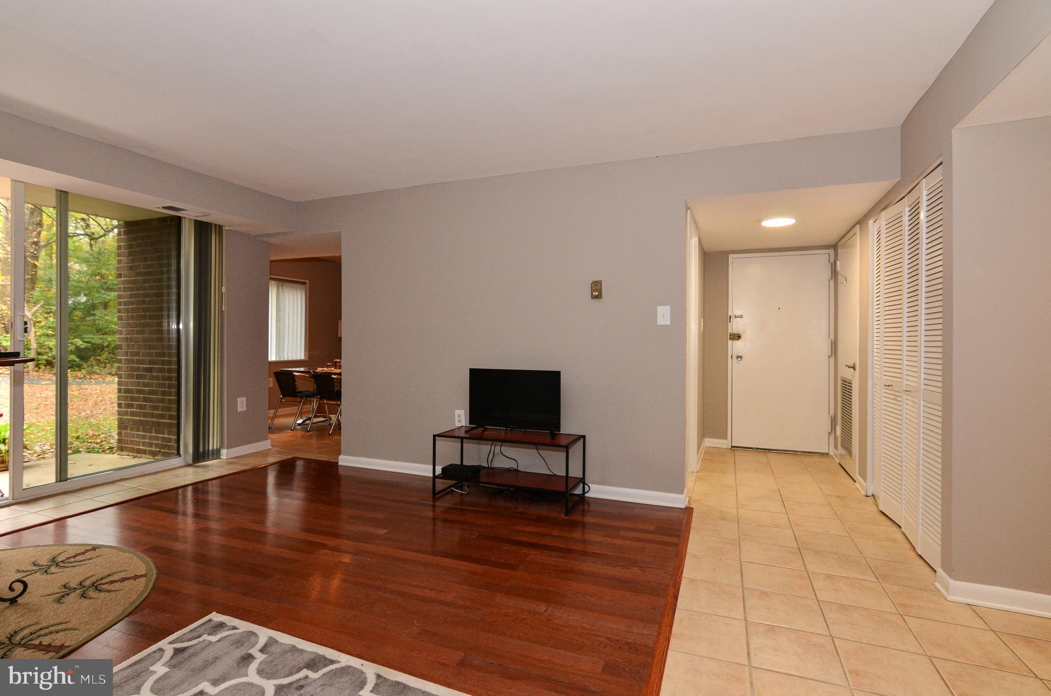 1406 Northgate Square, Unit 1A Reston, VA 20190 - Photo 10 of 38 Spacious Living Room