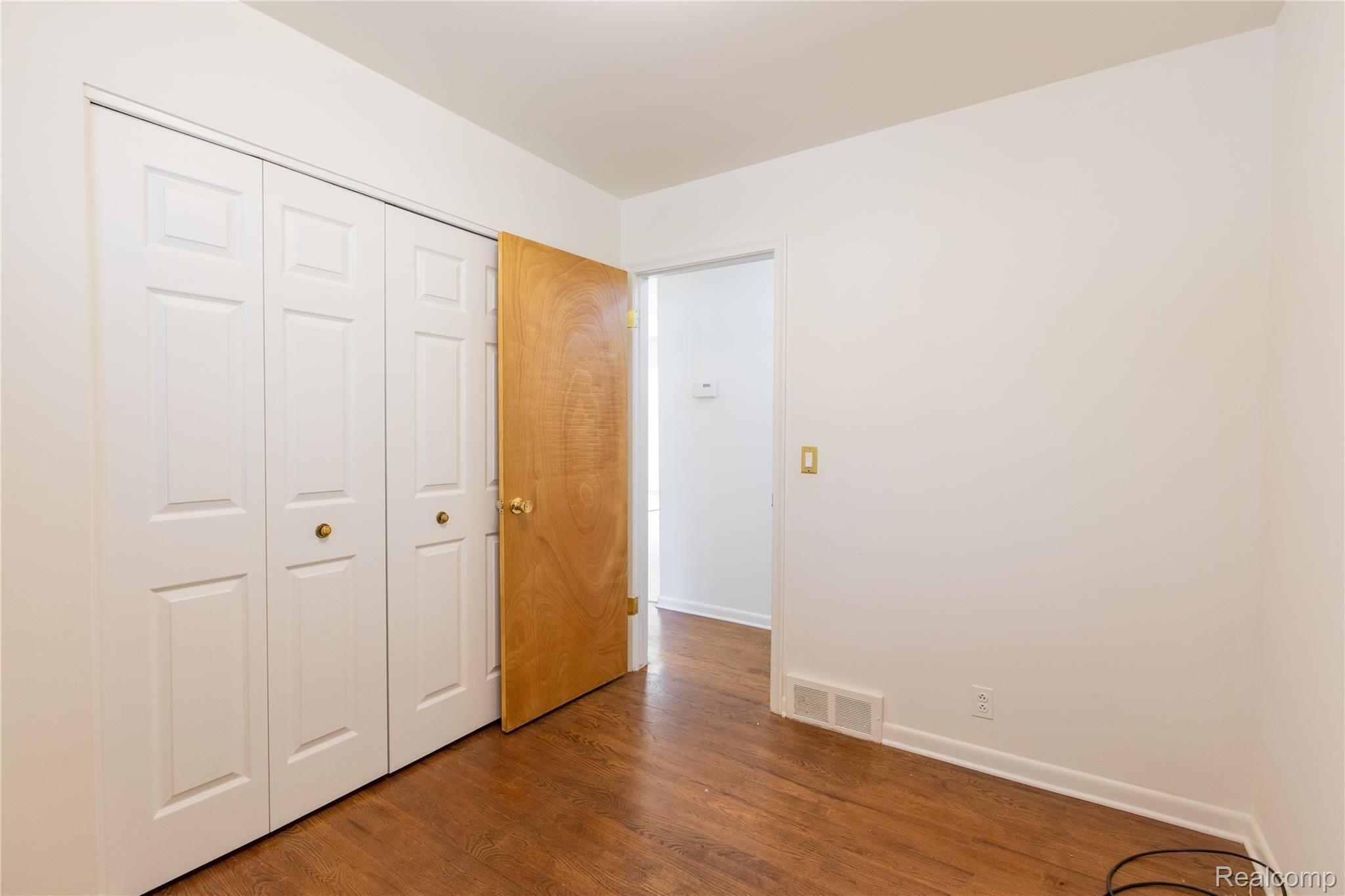 1258 Maple Drive Rochester, MI 48307 - Photo 18 of 27 1258 Maple Dr, Rochester, MI (18 of 28).jpg