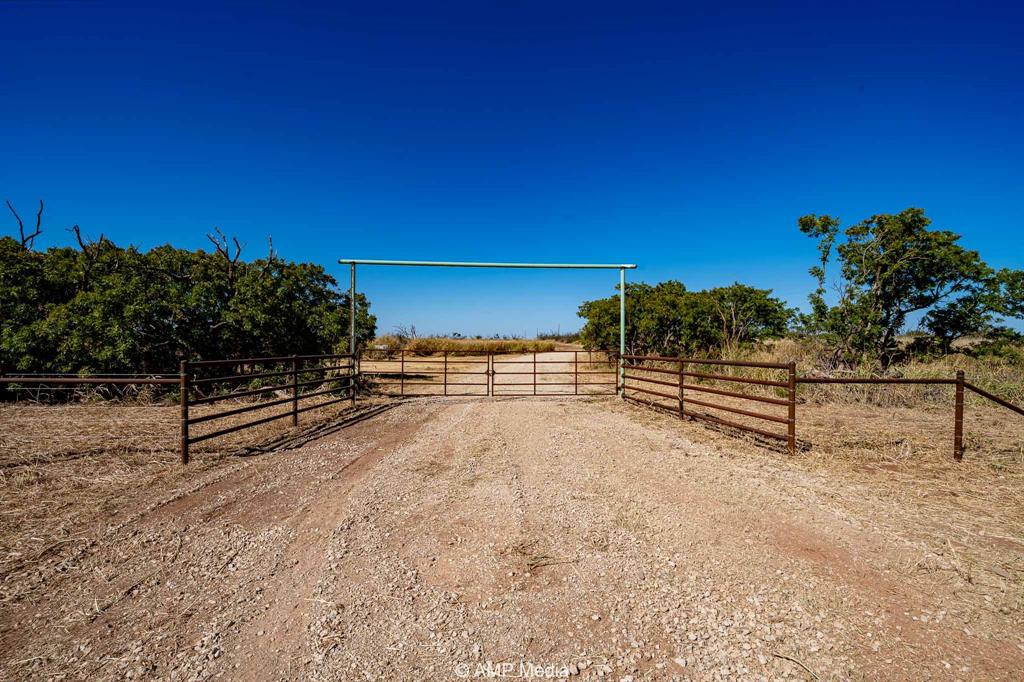 1504 Cr 423 Rule Tx 79547 Haskell, TX 79521 - Photo 2 of 26 a view of a yard with an outdoor space