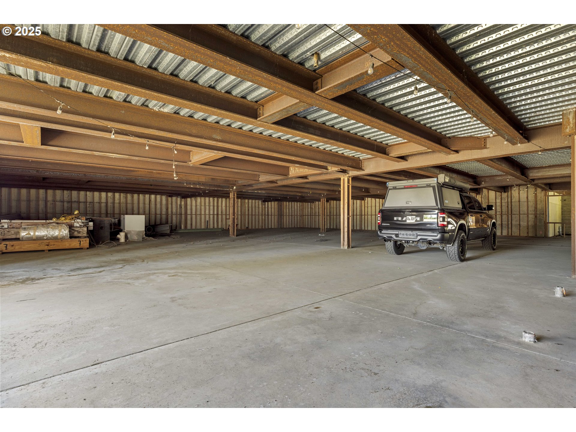 32088 Southwest Peach Cove Road West Linn, OR 97068 - Photo 14 of 24