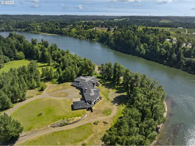 $5,550,000 | 32088 Southwest Peach Cove Road, West Linn, OR 97068