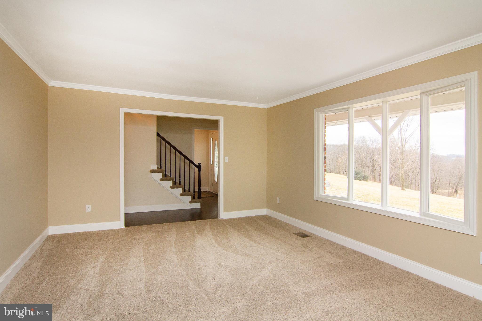 2323 Gillis Road Mount Airy, MD 21771 - Photo 12 of 31 Living Room