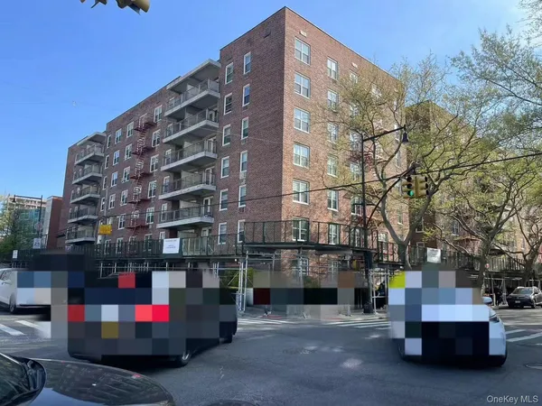 $409,000 | 142-05 Roosevelt Avenue, Unit 611 | Downtown Flushing