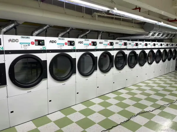 $409,000 | 142-05 Roosevelt Avenue, Unit 611 | Downtown Flushing