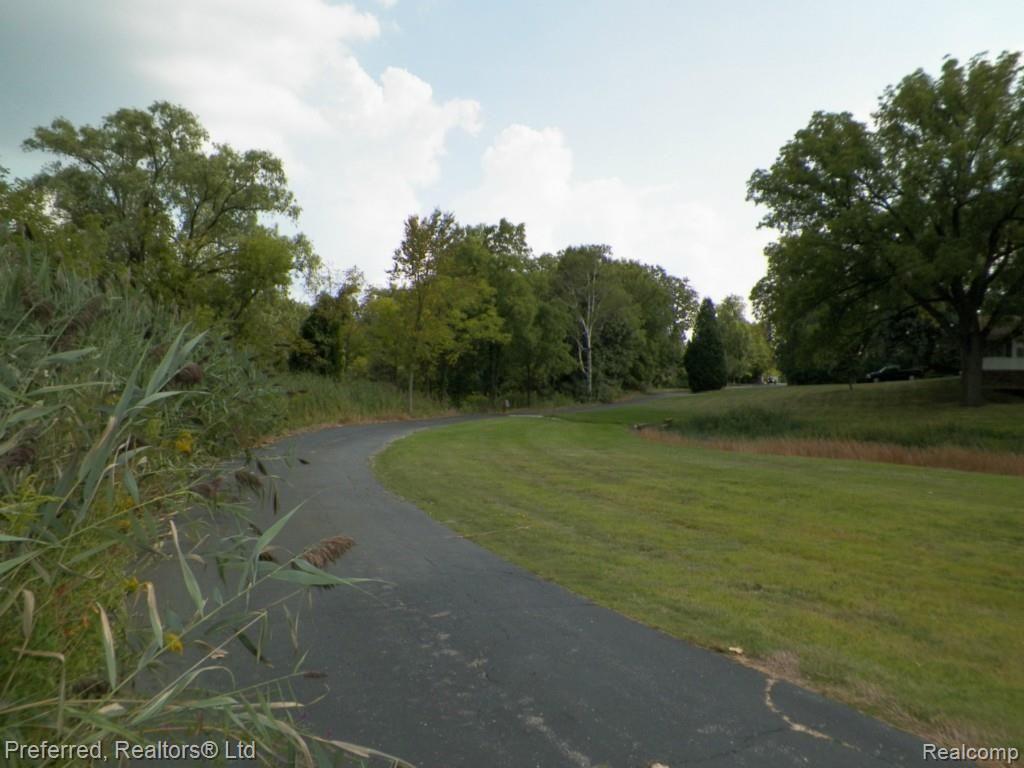41700 Eleven Mile Road Novi, MI 48375 - Photo 25 of 25 South View of East side of property!