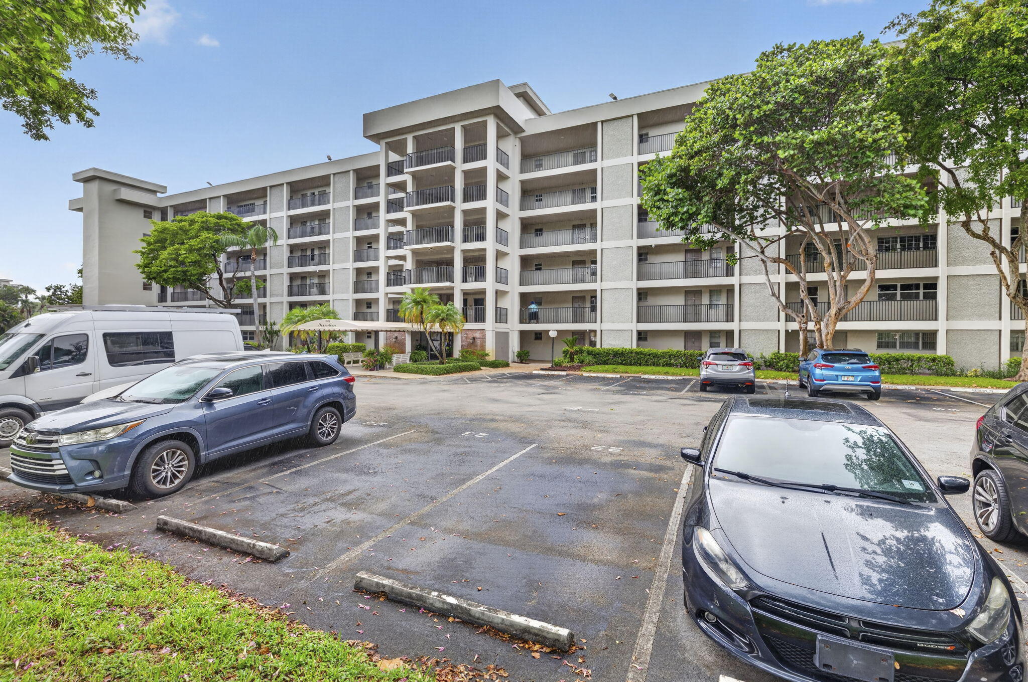 3000 South Course Drive, Unit 103 Pompano Beach, FL 33069 - Photo 1 of 42 1-web-or-mls-8I8A2213