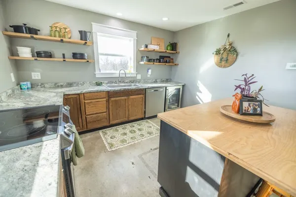 $495,000 | 1164 Northwest 271st Road, Mayview, MO 64071