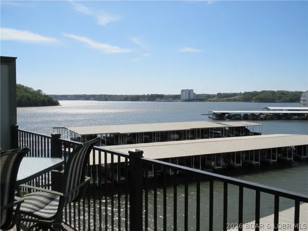 $184,500 | 291 Southwood Shores Place, Unit 3D, Lake Ozark, MO 65049