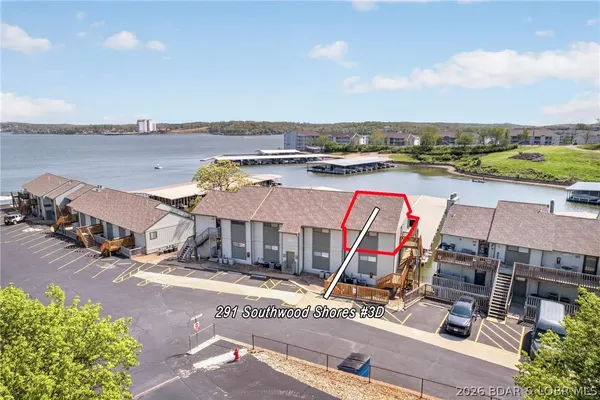 $184,500 | 291 Southwood Shores Place, Unit 3D, Lake Ozark, MO 65049