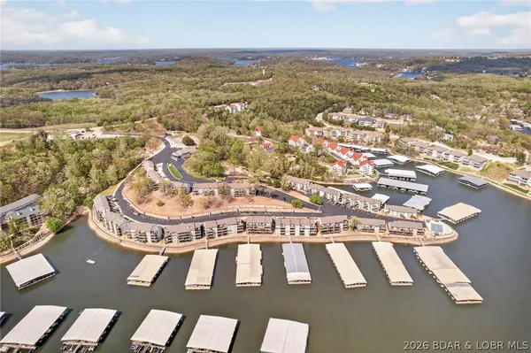 $184,500 | 291 Southwood Shores Place, Unit 3D, Lake Ozark, MO 65049