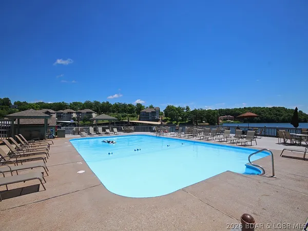 $184,500 | 291 Southwood Shores Place, Unit 3D, Lake Ozark, MO 65049