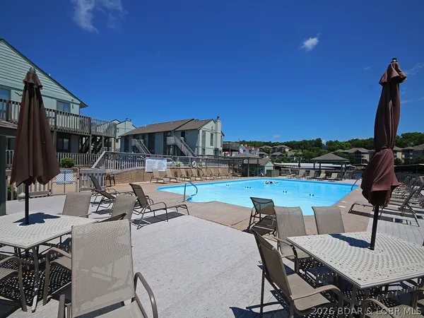 $184,500 | 291 Southwood Shores Place, Unit 3D, Lake Ozark, MO 65049