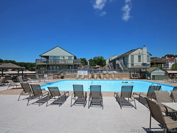 $184,500 | 291 Southwood Shores Place, Unit 3D, Lake Ozark, MO 65049