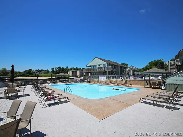 $184,500 | 291 Southwood Shores Place, Unit 3D, Lake Ozark, MO 65049
