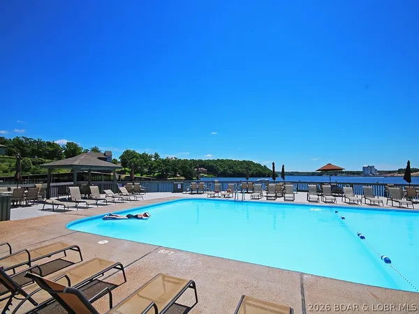 $184,500 | 291 Southwood Shores Place, Unit 3D, Lake Ozark, MO 65049