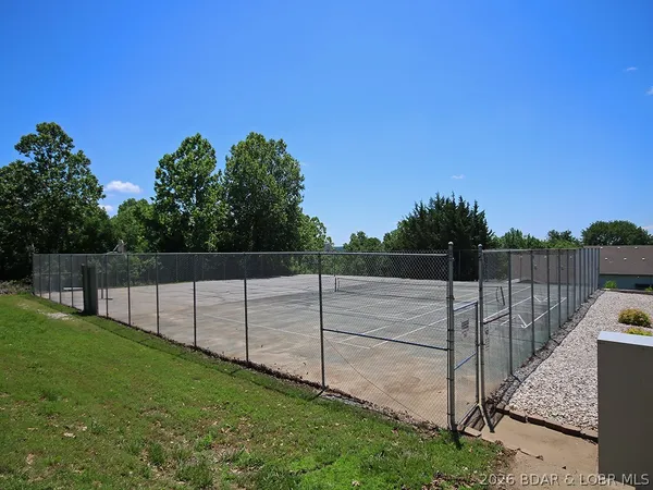 $184,500 | 291 Southwood Shores Place, Unit 3D, Lake Ozark, MO 65049