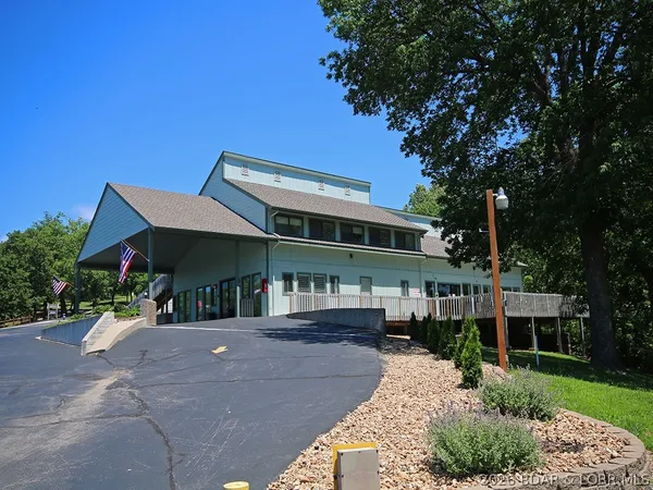 $184,500 | 291 Southwood Shores Place, Unit 3D, Lake Ozark, MO 65049