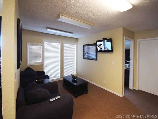 $184,500 | 291 Southwood Shores Place, Unit 3D, Lake Ozark, MO 65049