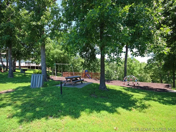 $184,500 | 291 Southwood Shores Place, Unit 3D, Lake Ozark, MO 65049