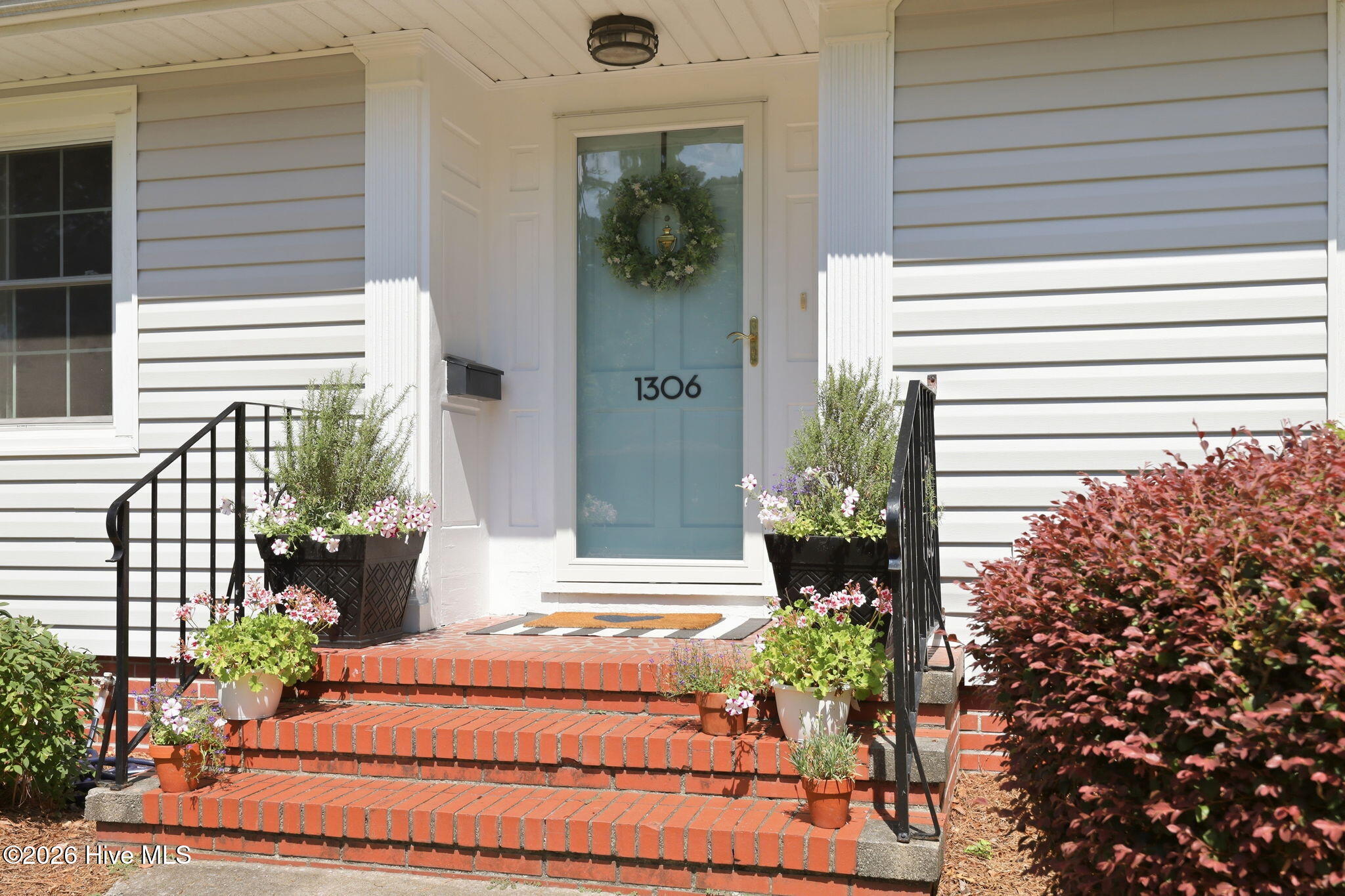1306 Summit Avenue Washington, NC 27889 - Photo 7 of 39