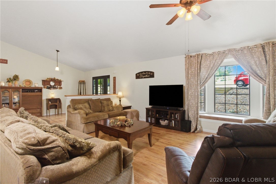 103 Three Rivers Road Camdenton, MO 65020 - Photo 12 of 57
