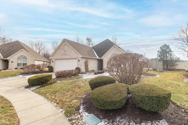 $333,500 | 1781 Stonewall Circle, Greenfield, IN 46140