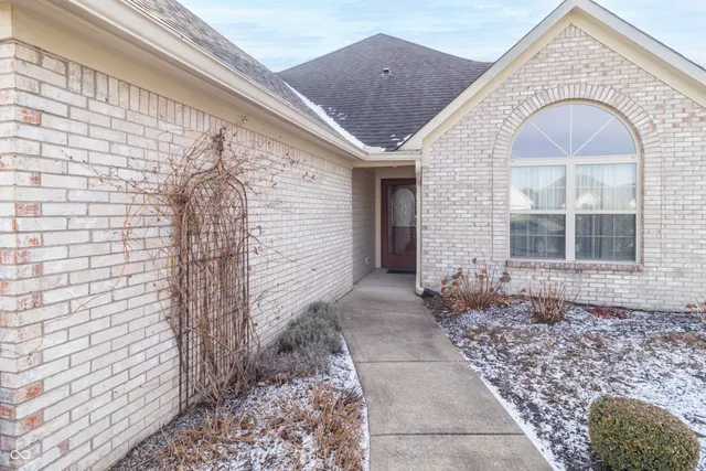 $333,500 | 1781 Stonewall Circle, Greenfield, IN 46140