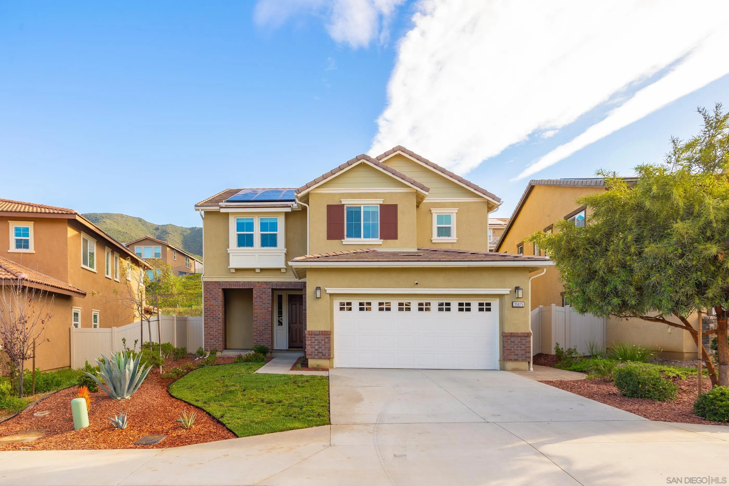 35875 Esperia Way Fallbrook, CA 92028 - Photo 2 of 31