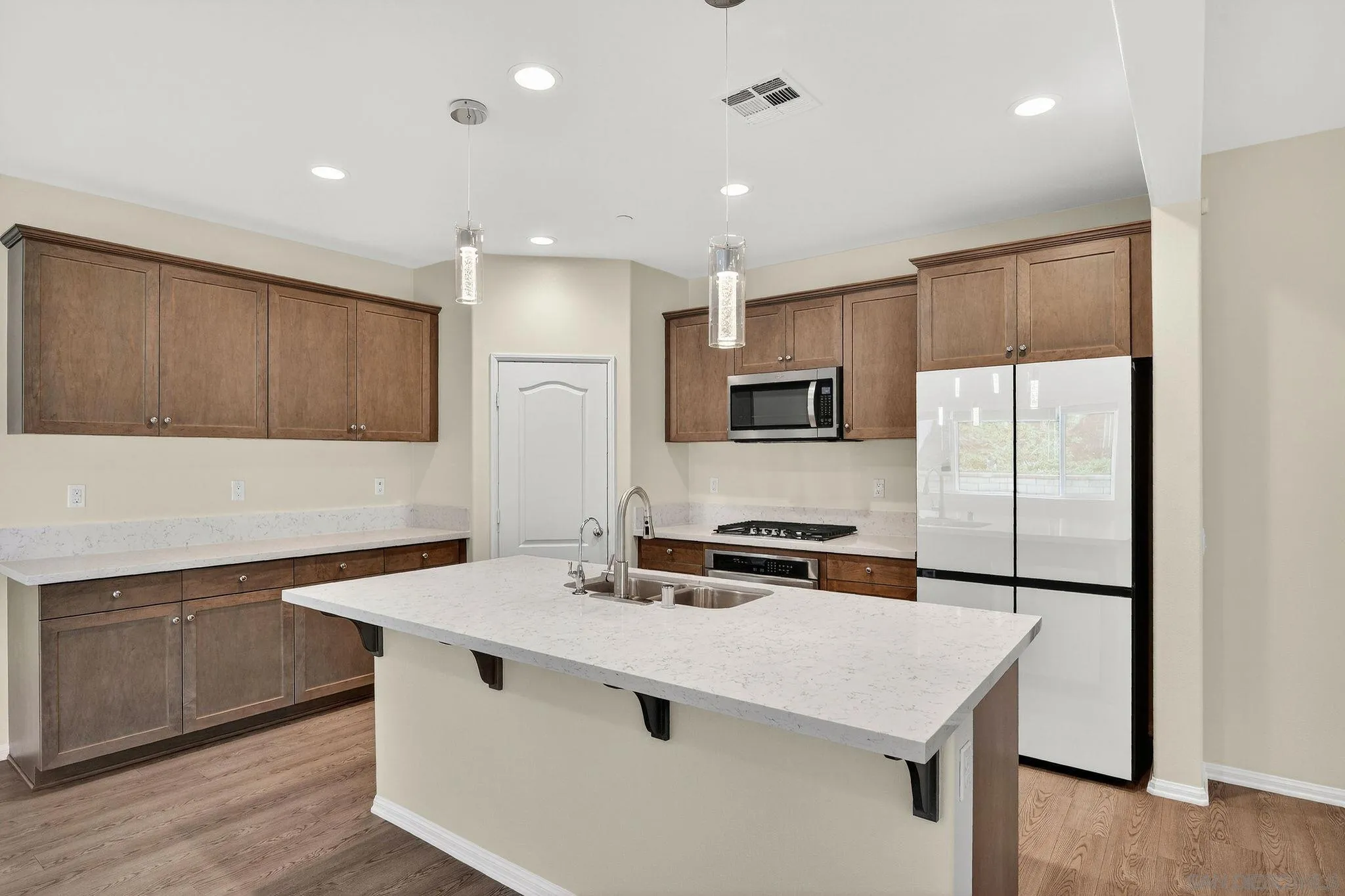 35875 Esperia Way Fallbrook, CA 92028 - Photo 8 of 31