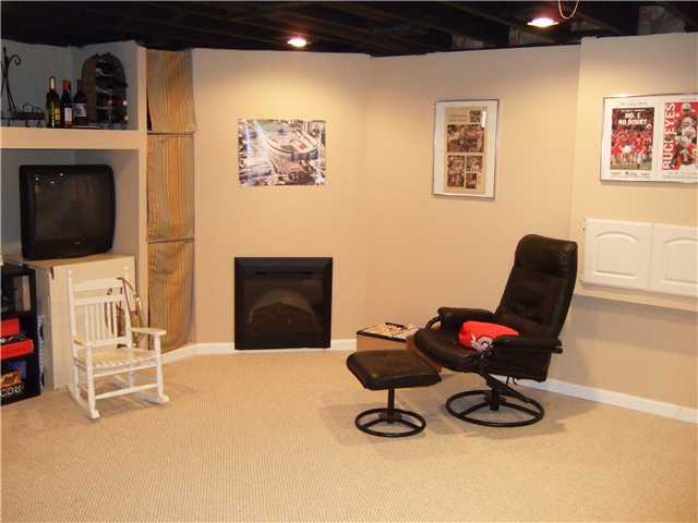 2432 Merbrook Road Columbus, OH 43235 - Photo 14 of 18 Gallery Image 14