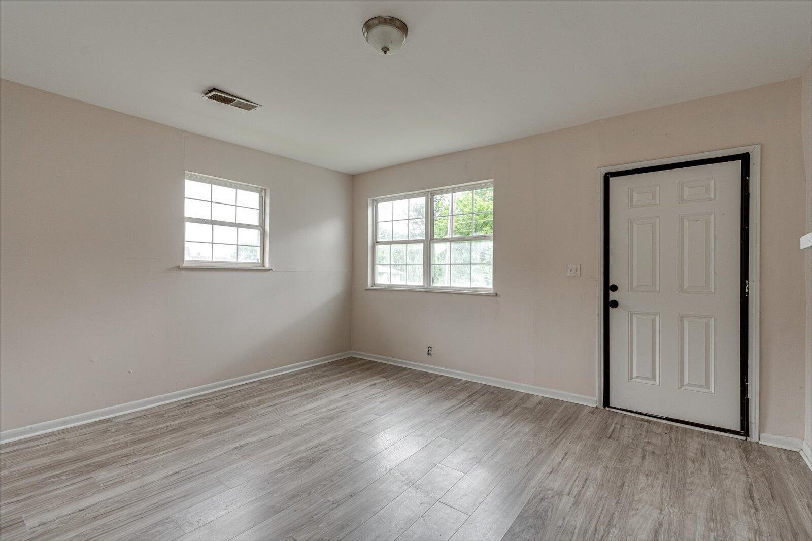 604 Dodson Avenue Chattanooga, TN 37404 - Photo 7 of 21 07-604 Dodds Ave-7