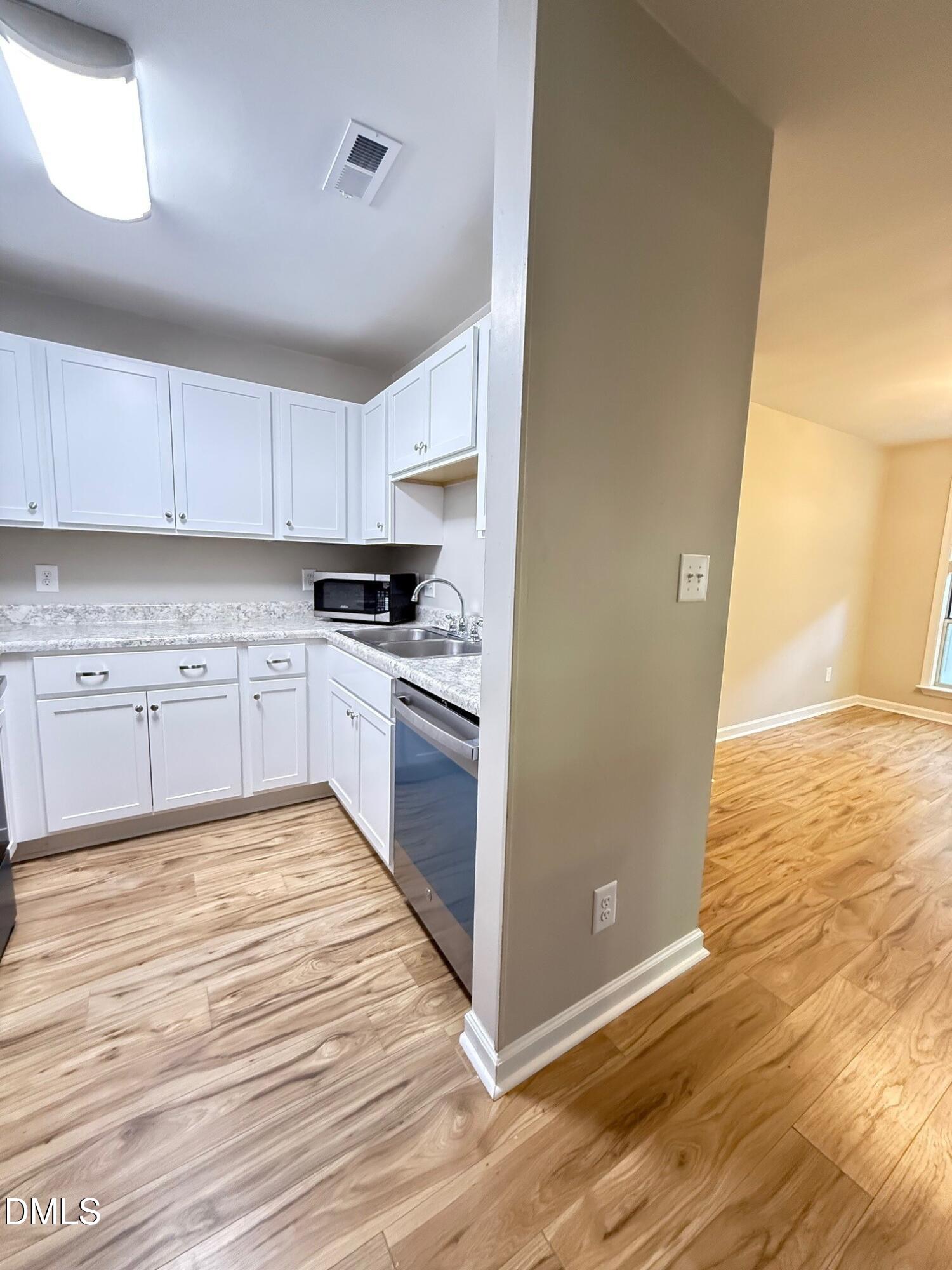 4120 Sedgewood Drive, Unit 106 Raleigh, NC 27612 - Photo 11 of 40 9