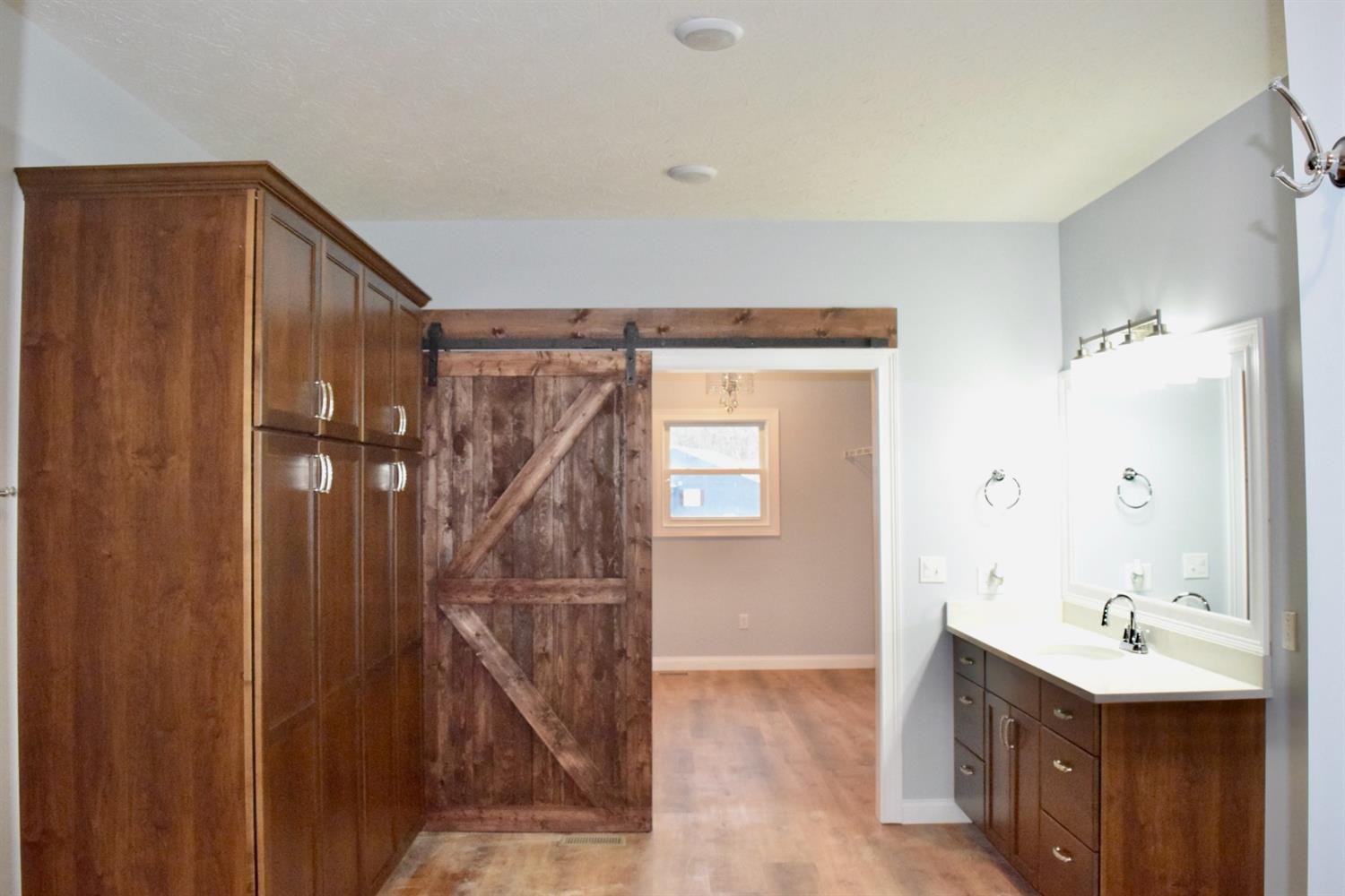 231 South Ridge Lane Versailles, IN 47042 - Photo 9 of 21