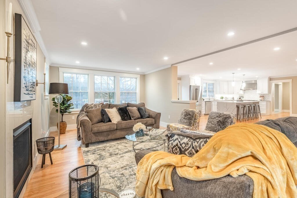 19 Windsor Road Westwood, MA 02090 - Photo 12 of 31 Gallery Image 12