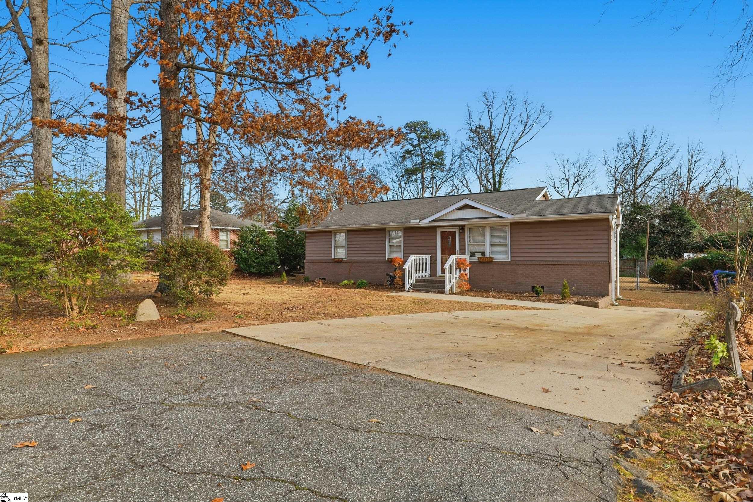 103 Fairlane Circle Greenville, SC 29607 - Photo 12 of 18