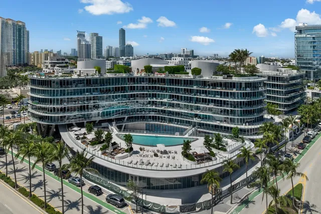 a picture of a table and chairs in patio