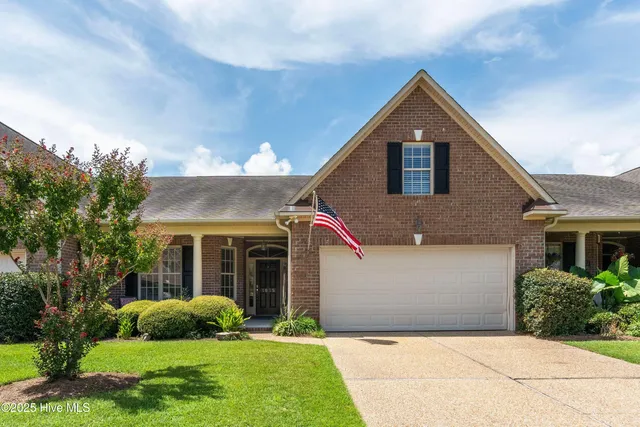 $409,500 | 3035 Braewood Court, Unit 102, Leland, NC 28451