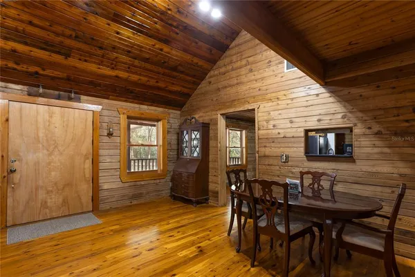 a view of room with an empty space